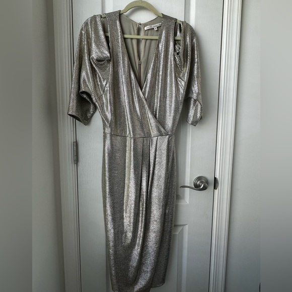 Rachel Roy Gold Shimmer Dress with Cold Shoulder Cutout Size Medium - Picture 4 of 7